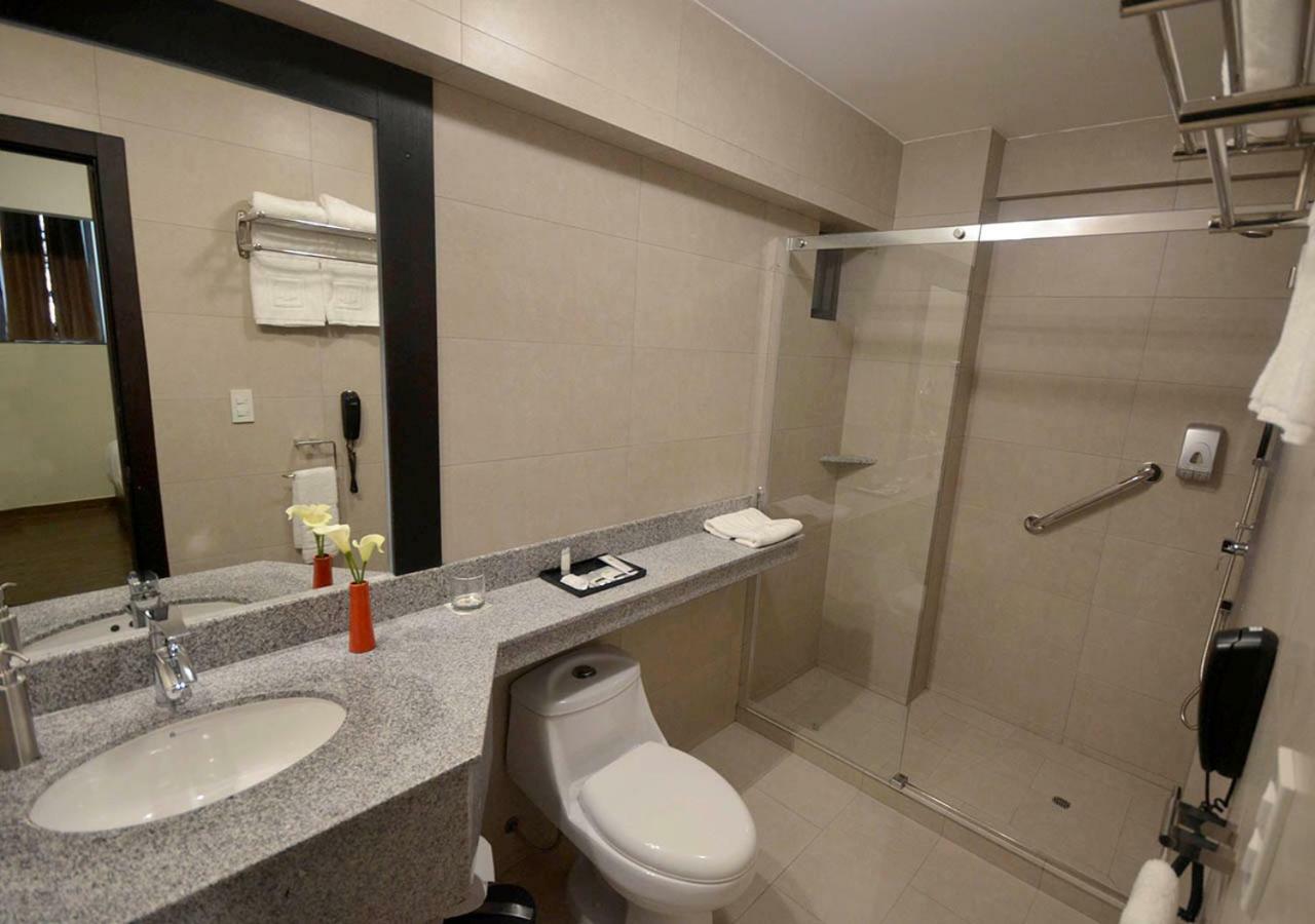 Qp Hotels Трухільйо Екстер'єр фото